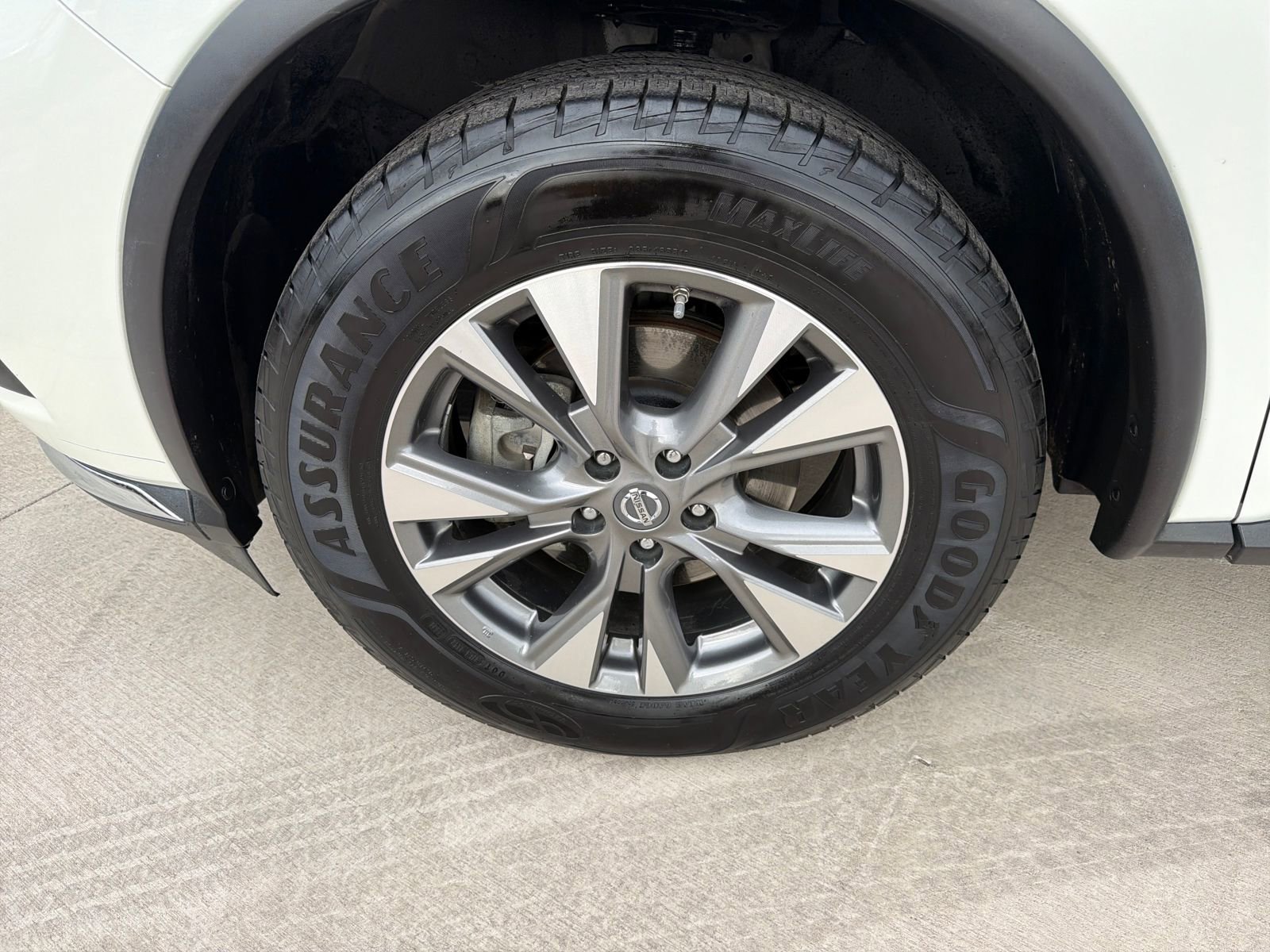 Used 2018 Nissan Murano SV image 11