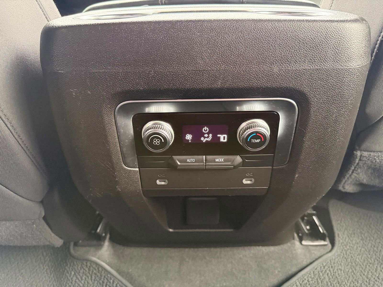 Used 2021 GMC Yukon SLE w/ Gmc Pro Safety Plus Package image 27