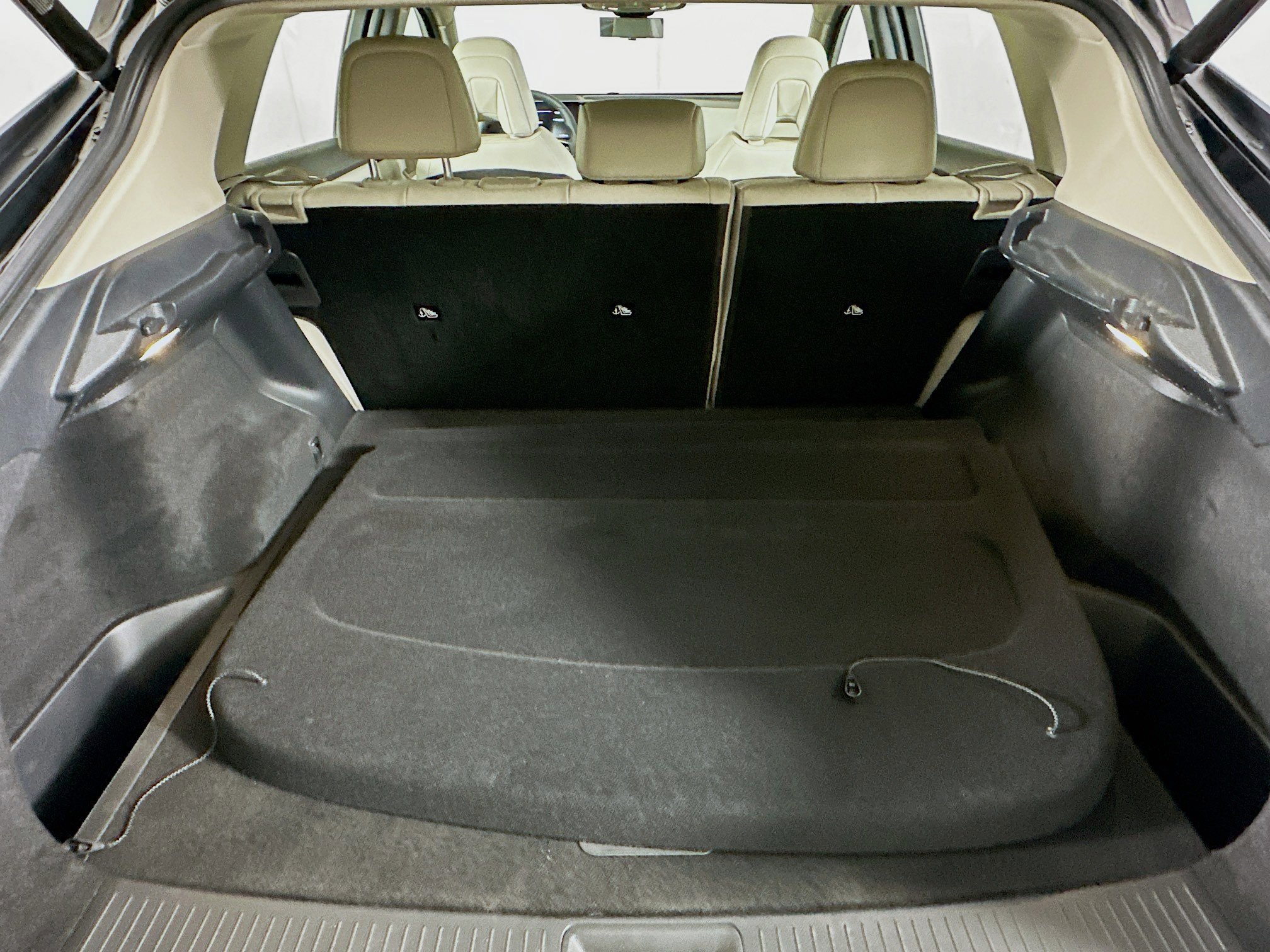 Used 2024 Nissan Ariya FWD image 29