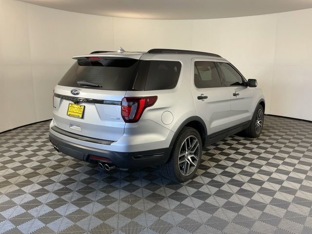 Used 2018 Ford Explorer Sport w/ Equipment Group 401A AWD/4WD image 5
