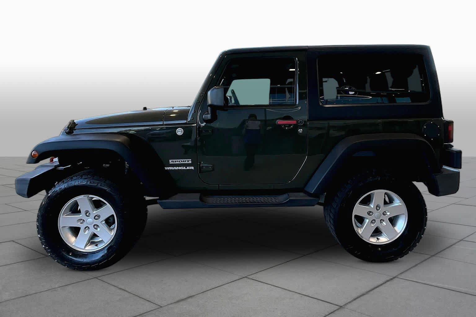 Used 2015 Jeep Wrangler Sport w/ Quick Order Package 24S AWD/4WD image 32