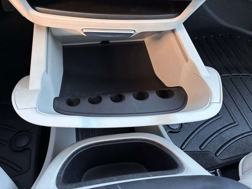 Used 2017 Chrysler Pacifica Limited FWD image 43