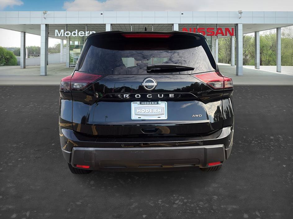 Certified 2025 Nissan Rogue SV AWD/4WD image 4