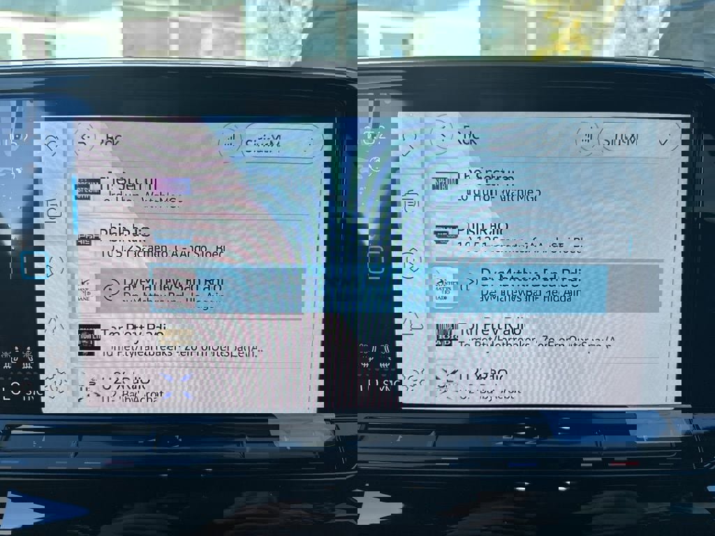 New 2026 Volkswagen Atlas Cross Sport SE image 17