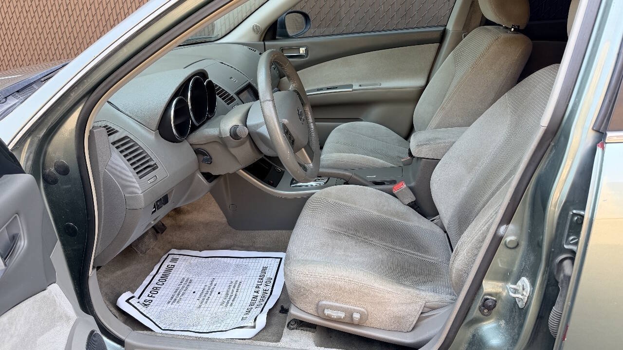 Used 2005 Nissan Altima 2.5 S w/ (F01) Convenience Pkg FWD image 8