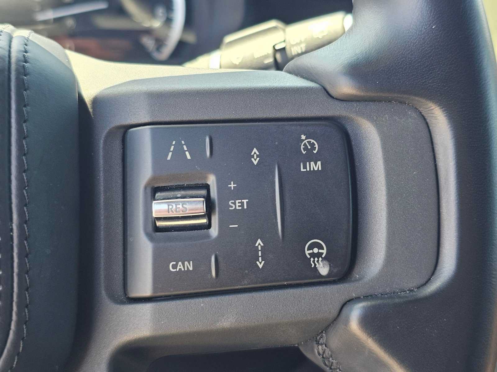 Used 2023 Land Rover Defender 130 X AWD/4WD image 31