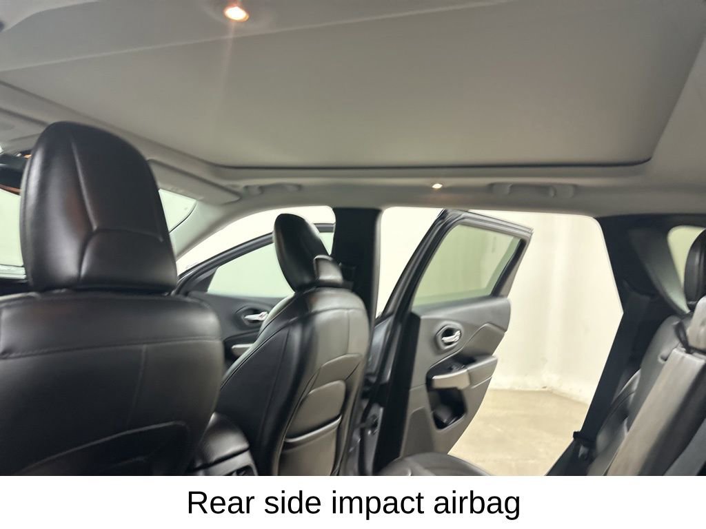 Used 2019 Jeep Cherokee Limited w/ Luxury Group image 29