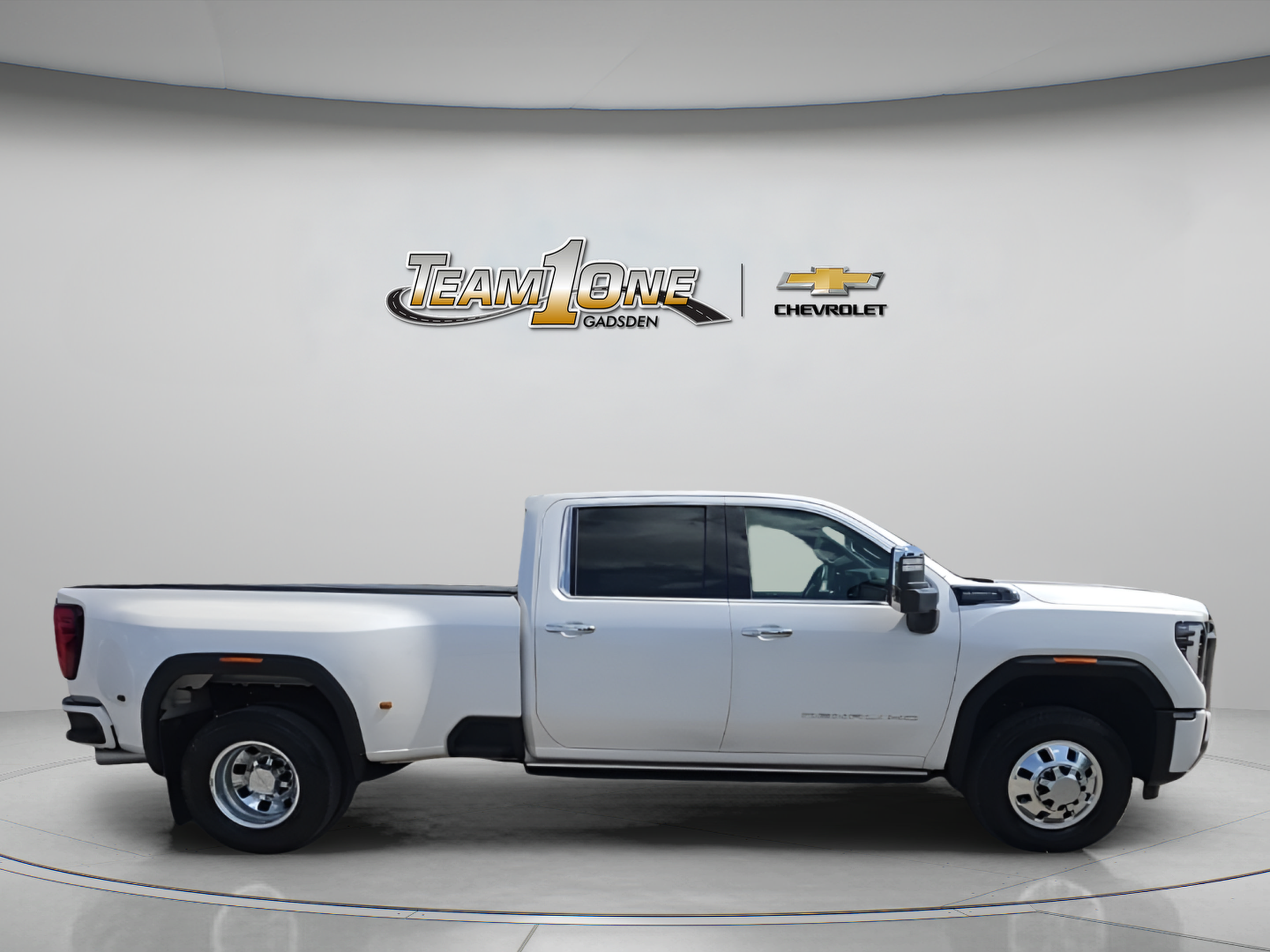 Used 2024 GMC Sierra 3500 Denali Ultimate AWD/4WD image 10