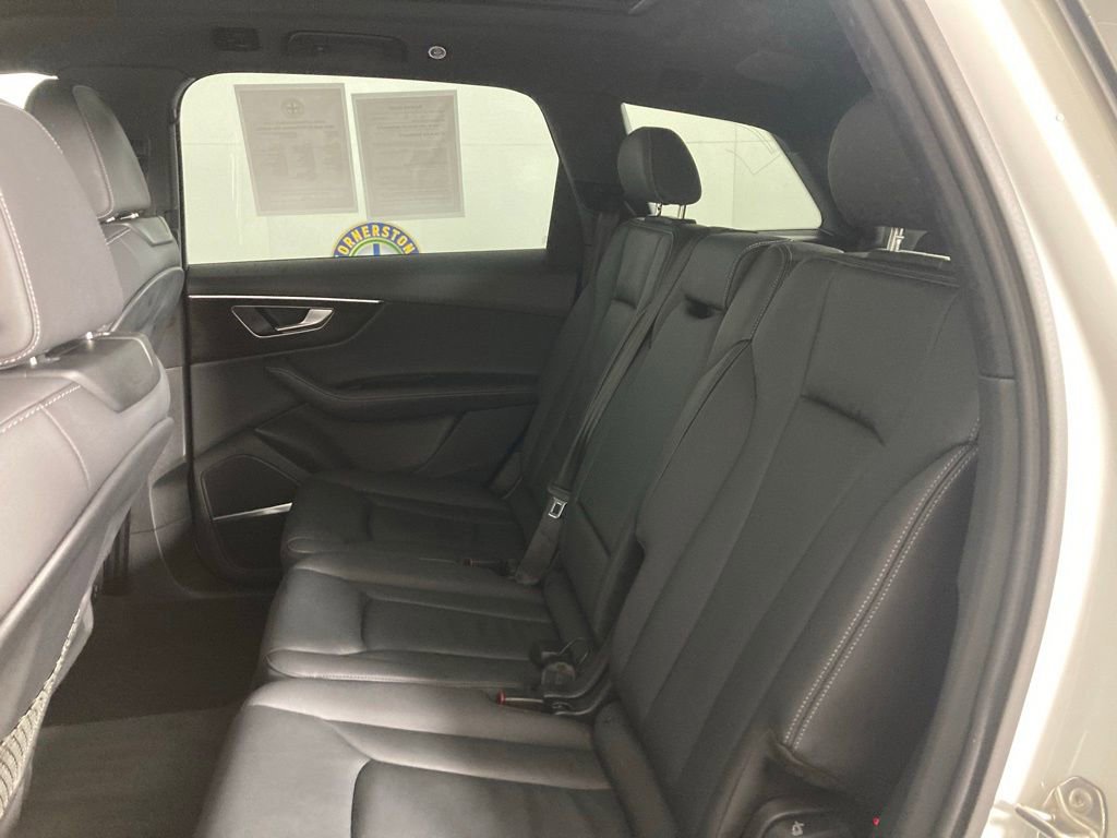 Used 2025 Audi Q7 3.0T Premium Plus image 16