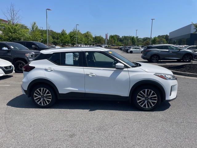Certified 2023 Nissan Kicks SV FWD image 3