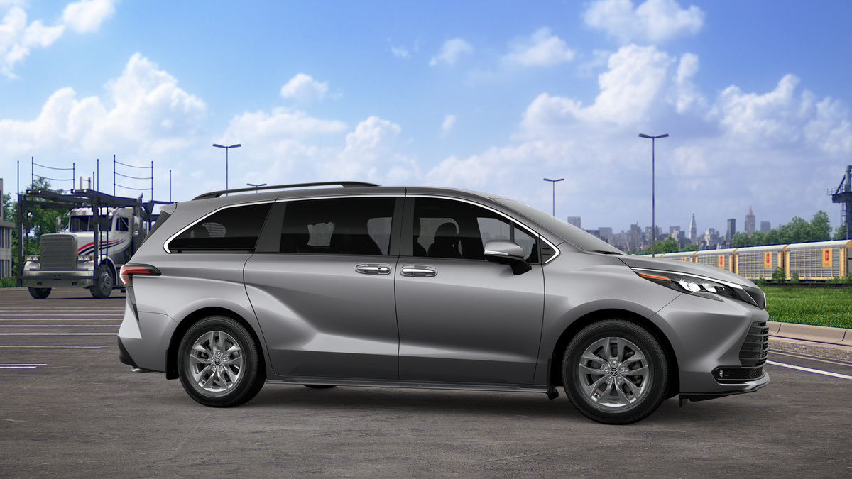 New 2026 Toyota Sienna XLE FWD image 15