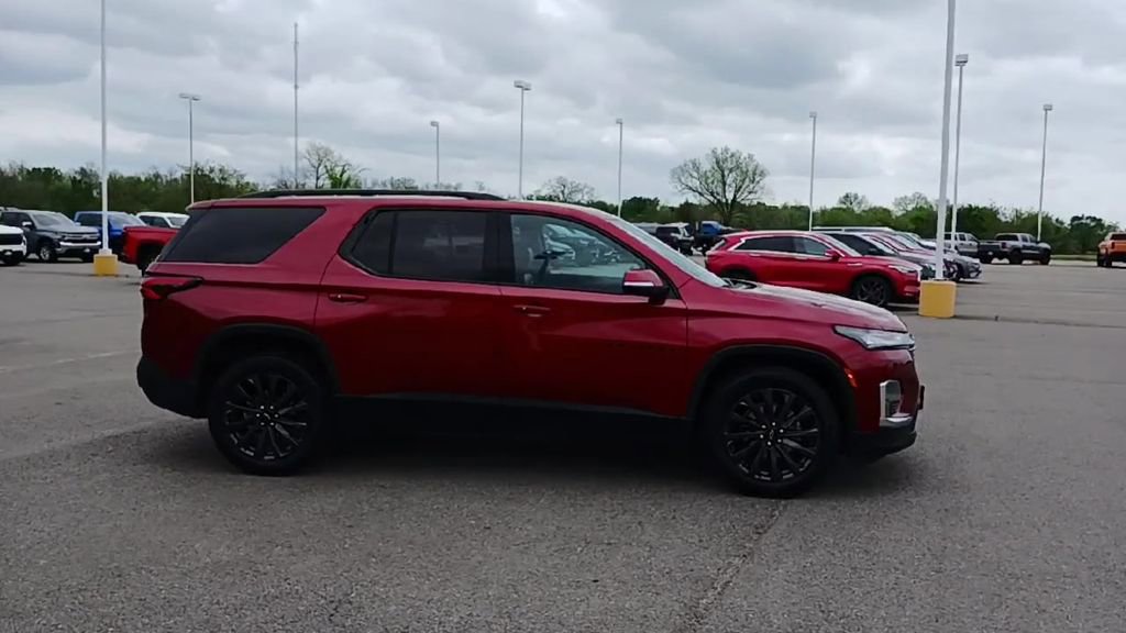Used 2023 Chevrolet Traverse RS image 9