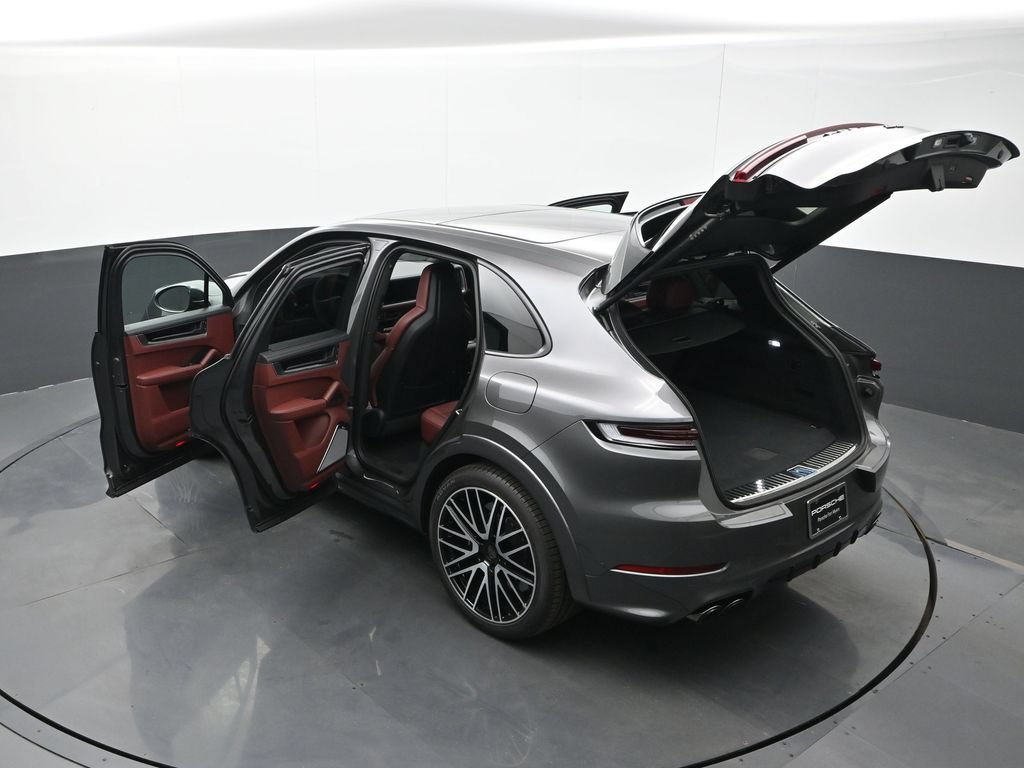 New 2025 Porsche Cayenne Turbo AWD/4WD image 29