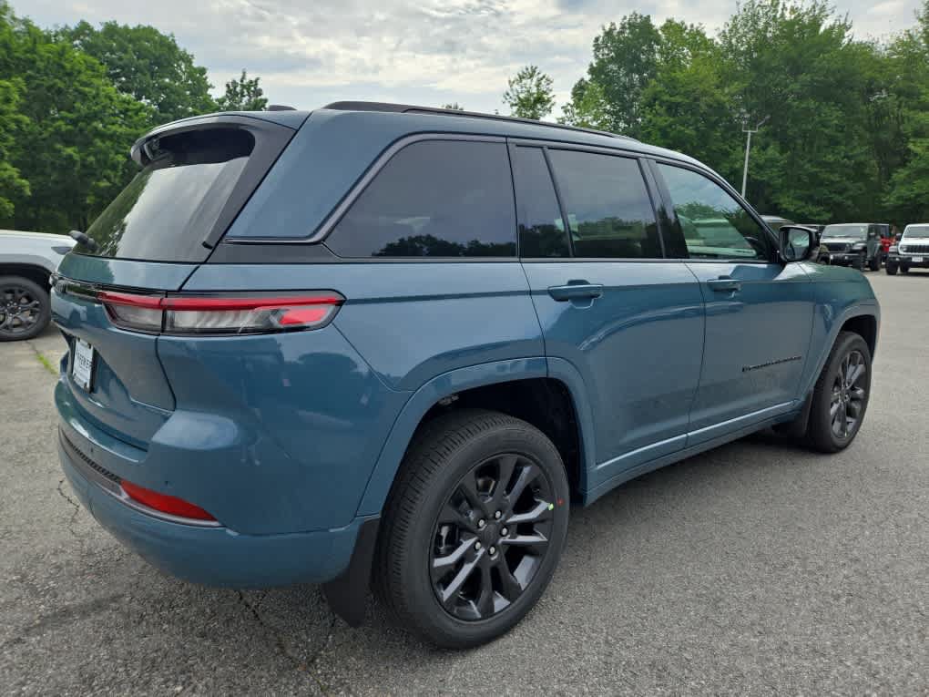 New 2026 Jeep Grand Cherokee Limited AWD/4WD image 4