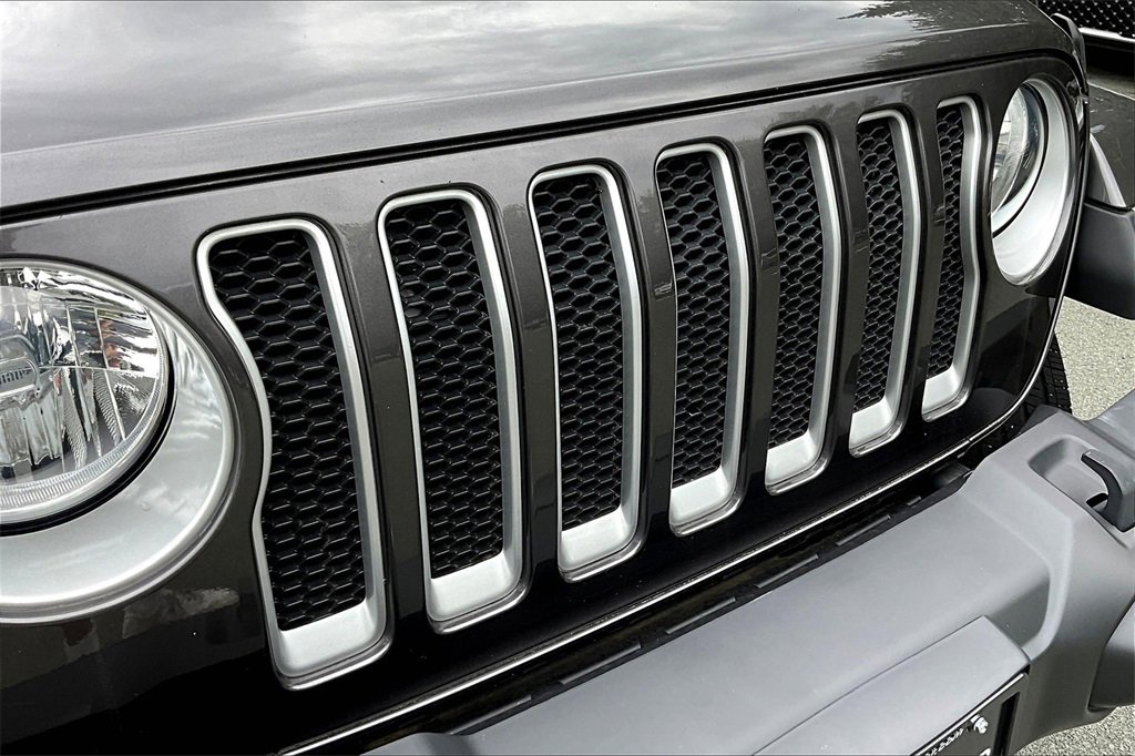 Used 2023 Jeep Wrangler Sahara image 28