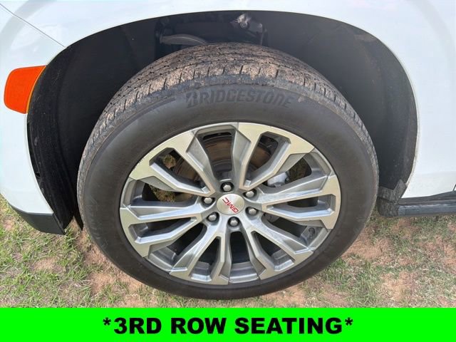 Used 2021 GMC Yukon Denali w/ Denali Premium Package image 6