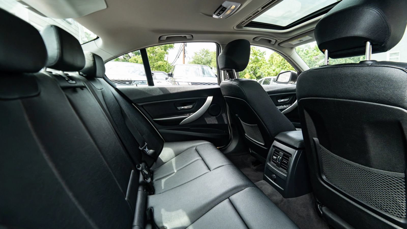 Used 2013 BMW 328i xDrive Sedan AWD/4WD image 17