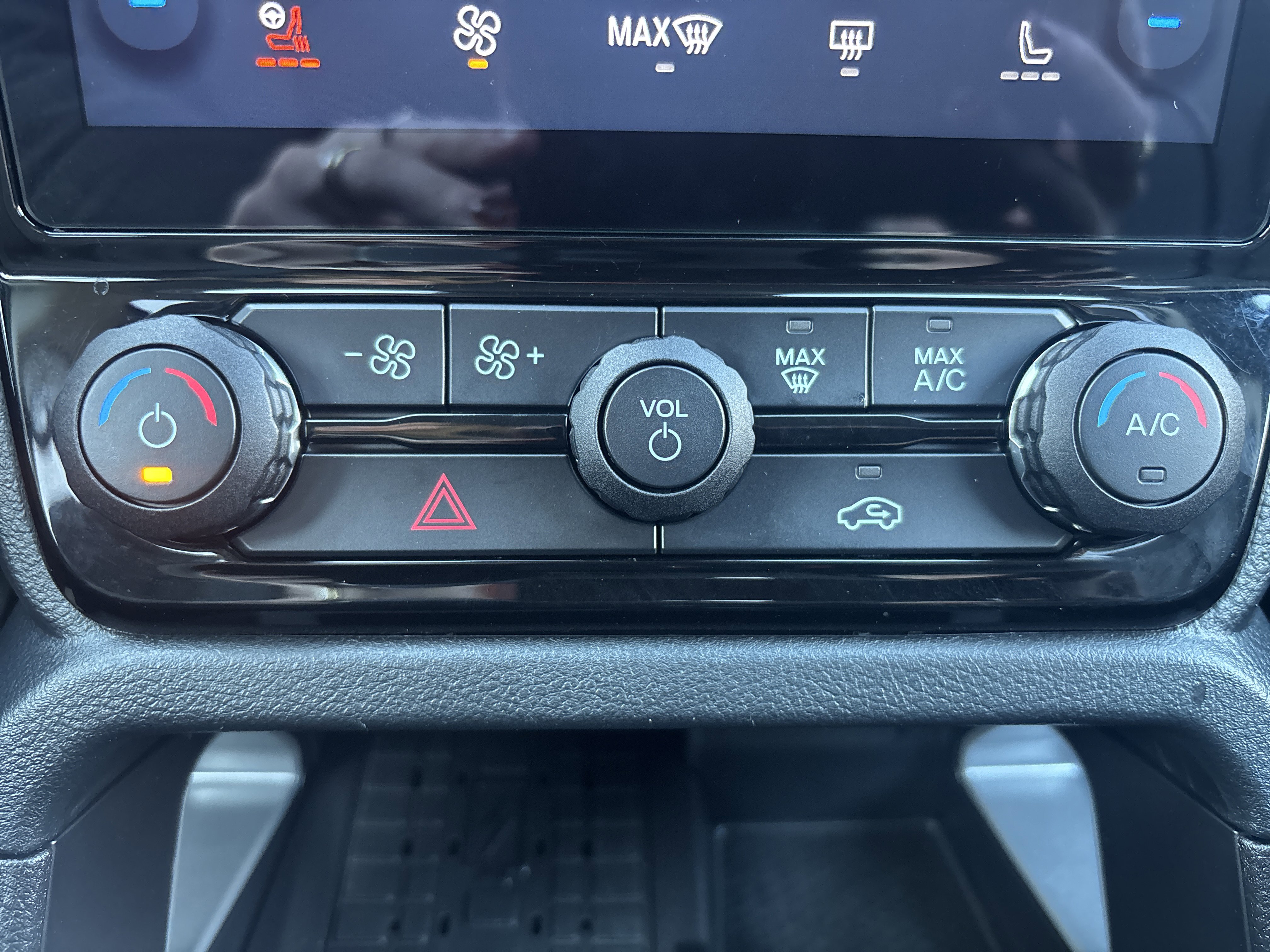 Used 2025 Ford Ranger Lariat w/ Trailer Tow Package image 17