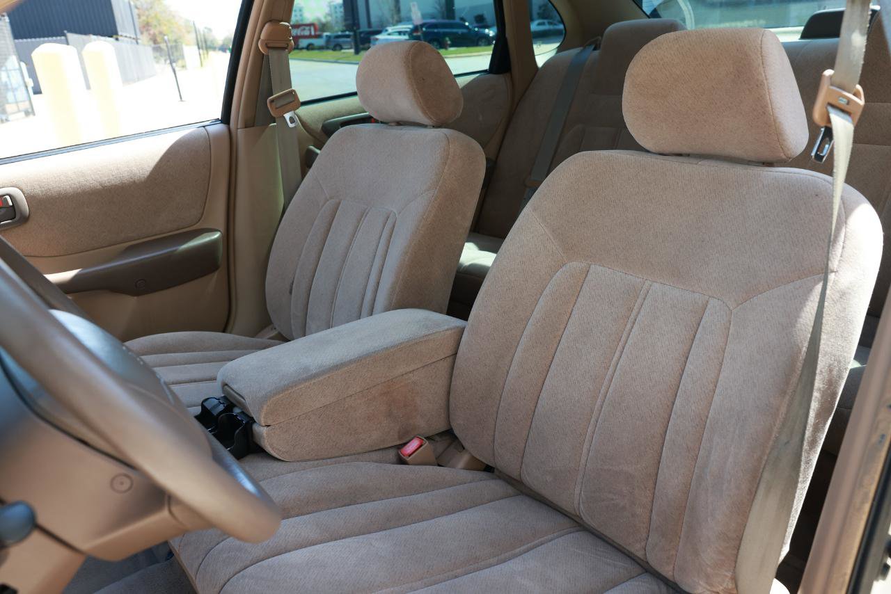 Used 1996 Toyota Avalon XL FWD image 6