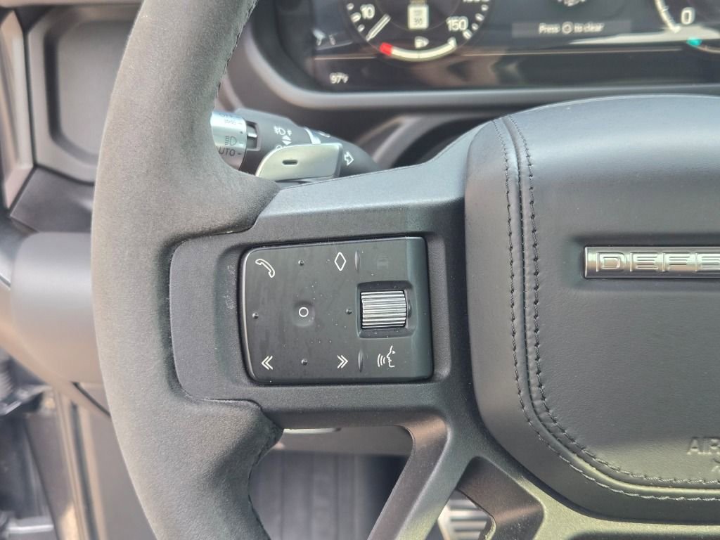 Used 2022 Land Rover Defender 90 Carpathian Edition image 27