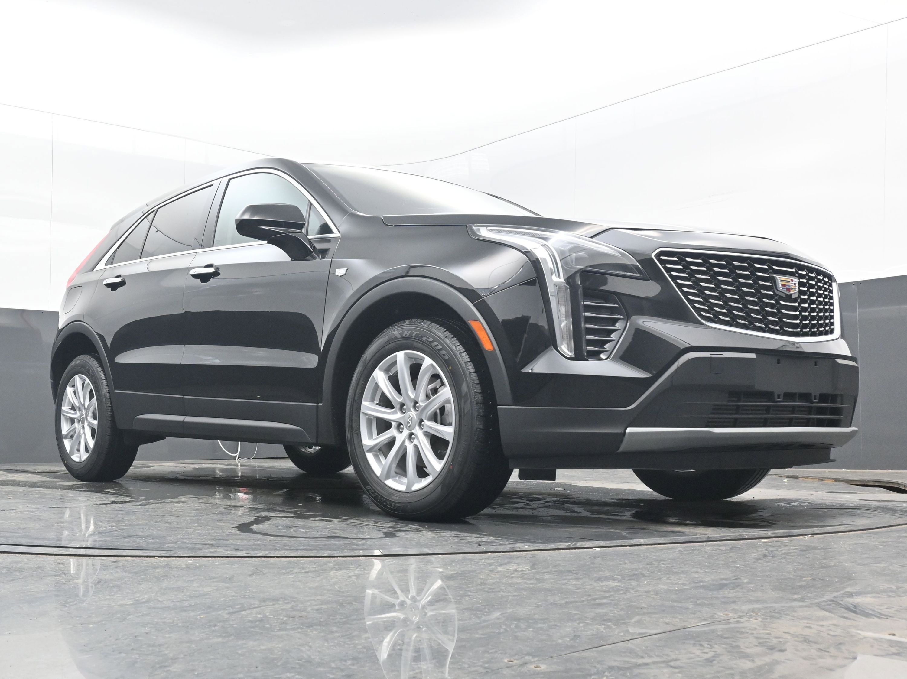 Used 2023 Cadillac XT4 Luxury w/ Cold Weather Package image 26