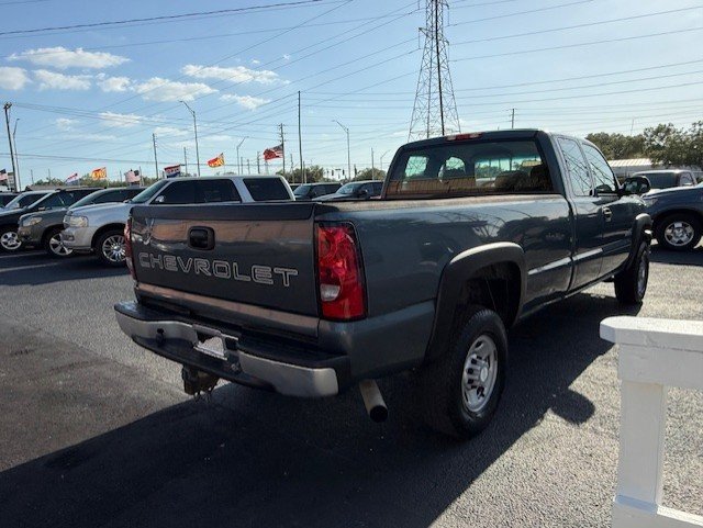 Used 2007 Chevrolet Silverado 2500 W/T w/ Heavy-Duty Power Package RWD image 4