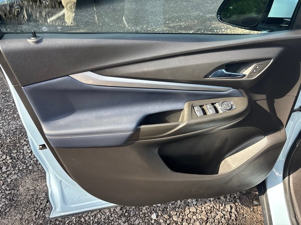 Used 2023 Chevrolet Bolt EUV Premier FWD image 18
