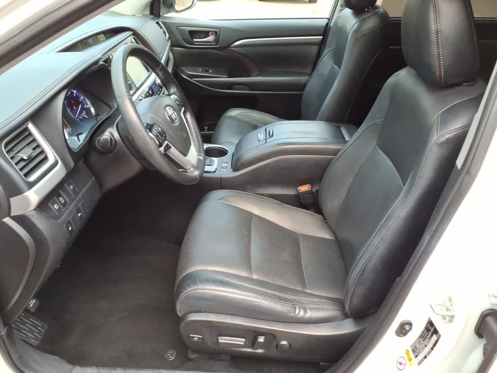 Used 2019 Toyota Highlander Limited FWD image 15