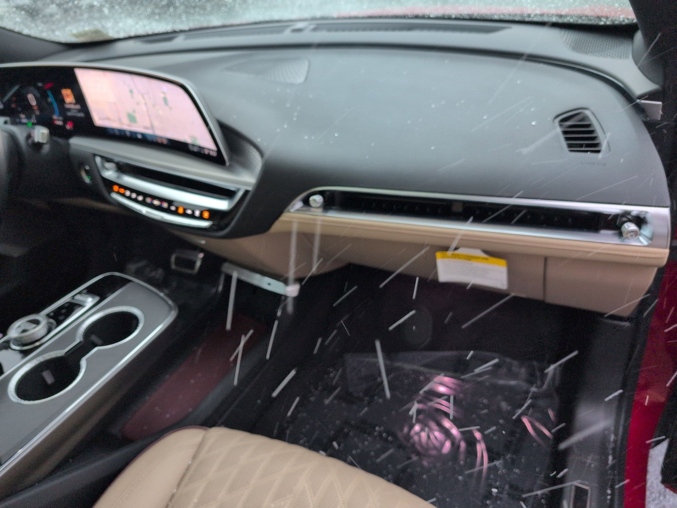 Used 2025 Cadillac Lyriq Luxury image 31