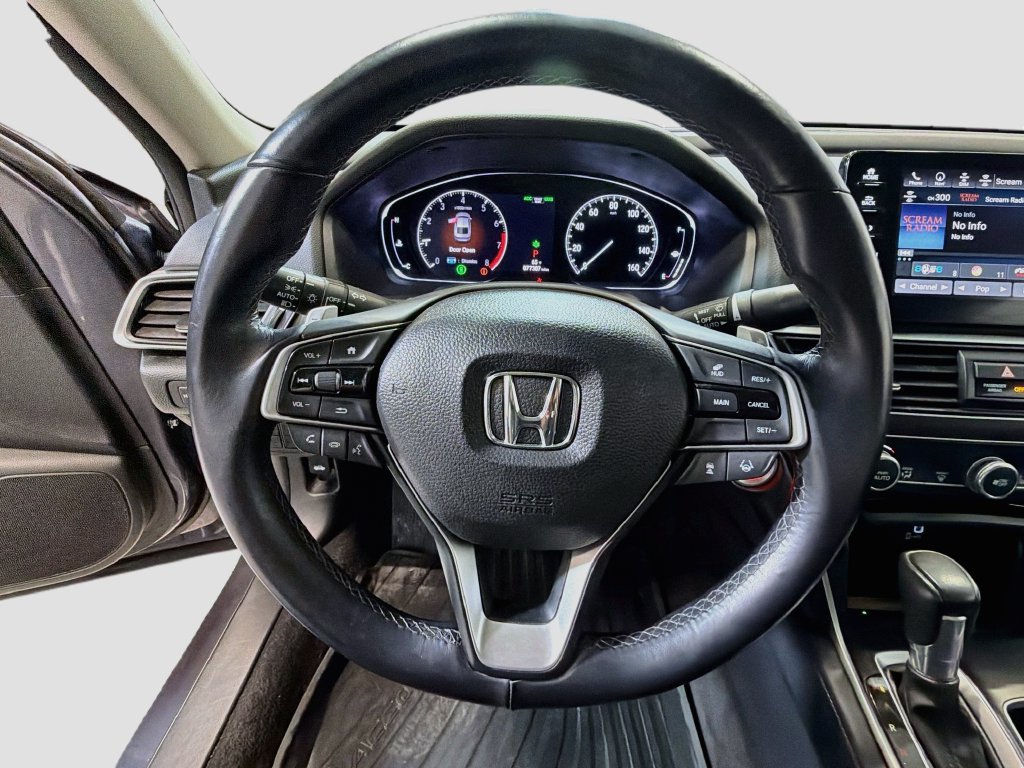 Used 2018 Honda Accord Touring image 13