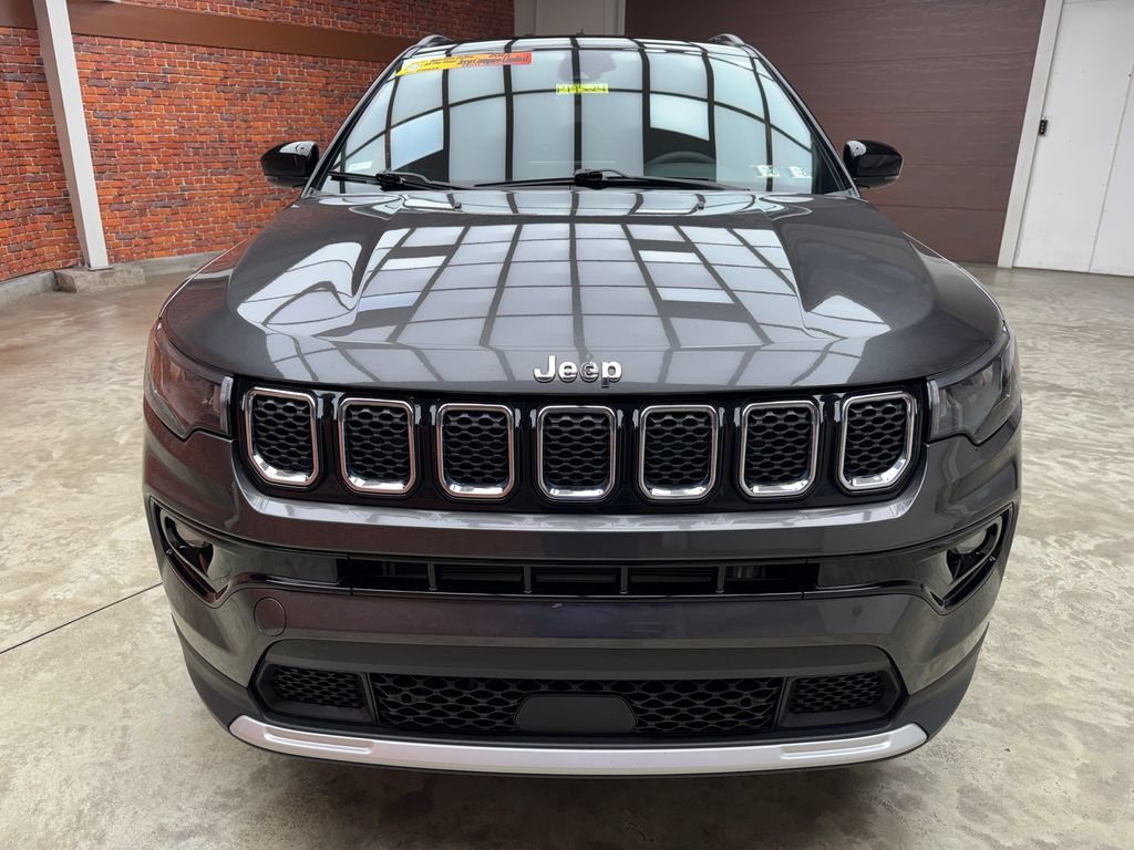 Used 2023 Jeep Compass Limited AWD/4WD image 8