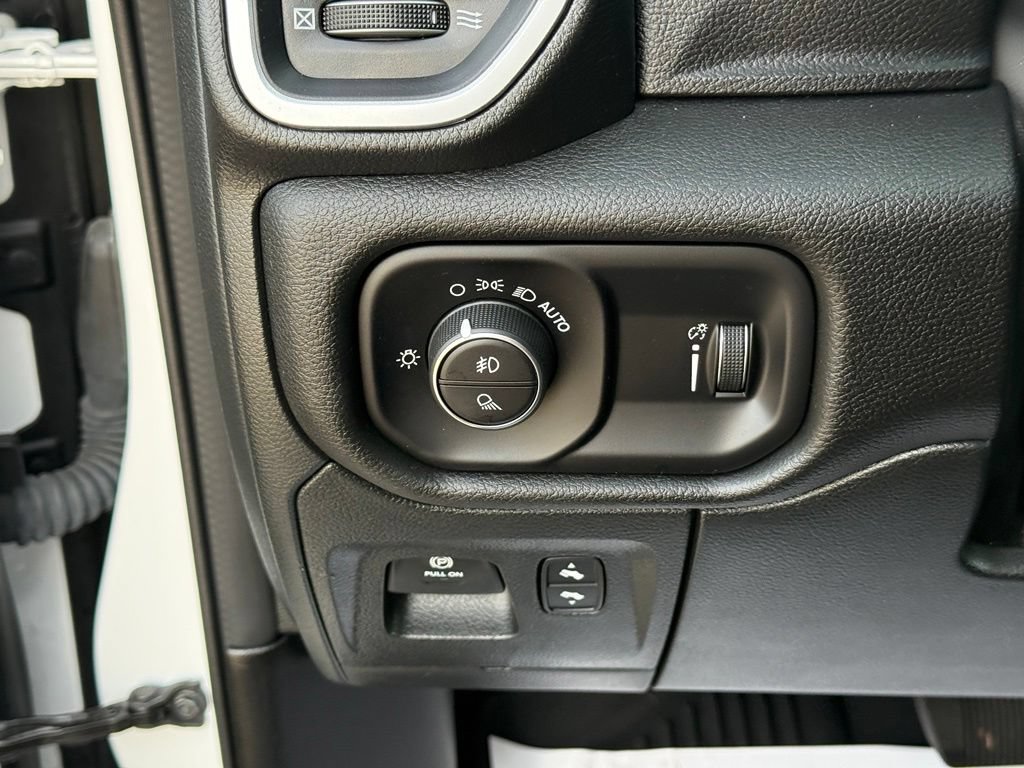 Used 2023 RAM 1500 Big Horn AWD/4WD image 19