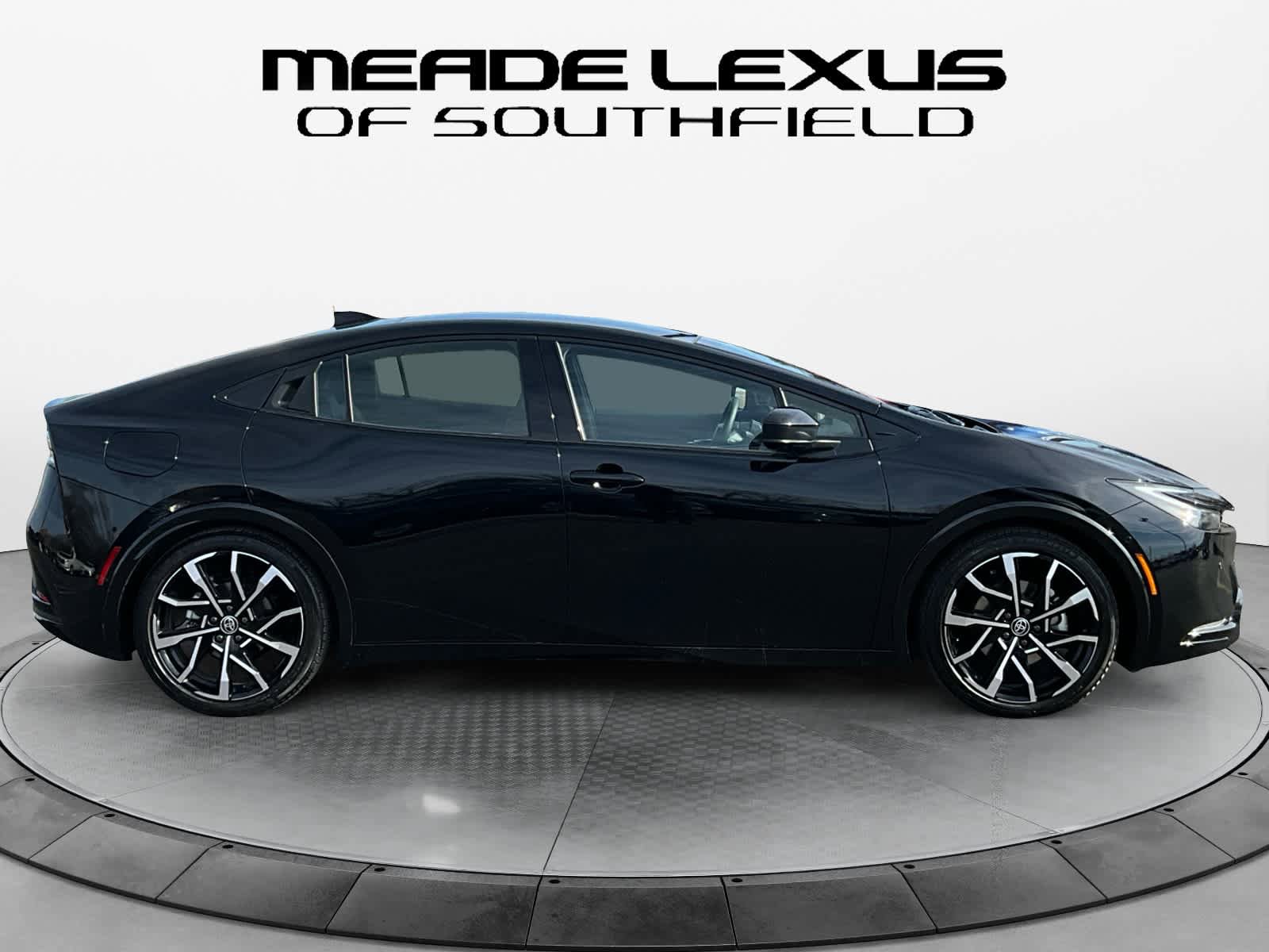 Used 2025 Toyota Prius Plug-In Hybrid w/ Limited Premium Package FWD image 6