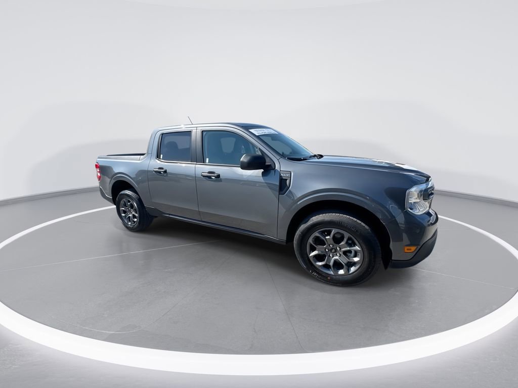 Used 2024 Ford Maverick XLT FWD image 2
