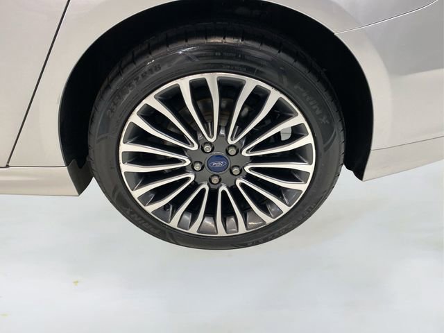 Used 2018 Ford Fusion Titanium image 17