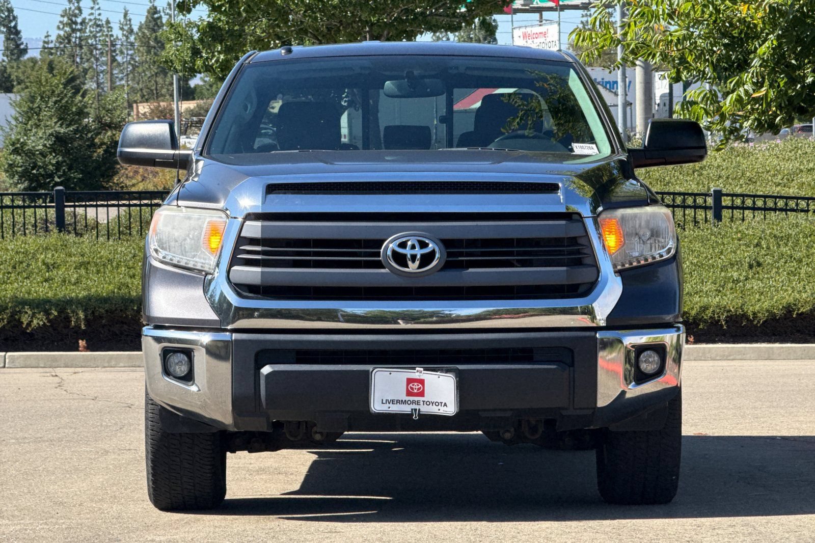 Used 2015 Toyota Tundra SR5 w/ SR5 Upgrade Package RWD image 9