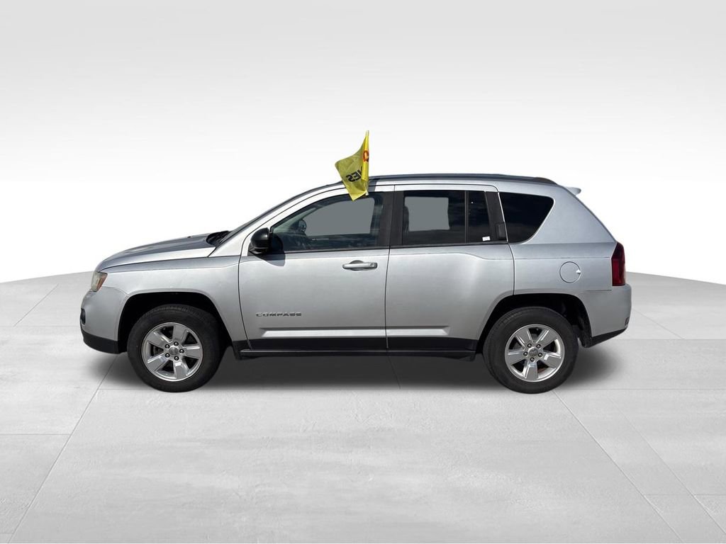 Used 2014 Jeep Compass Sport image 4