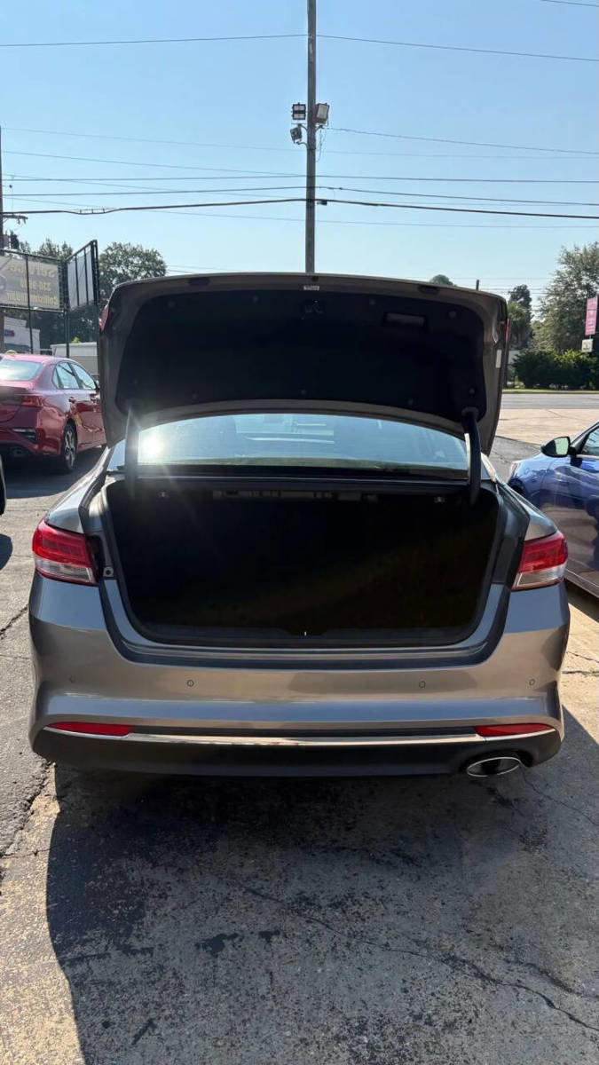 Used 2018 Kia Optima LX w/ Convenience Package FWD image 5