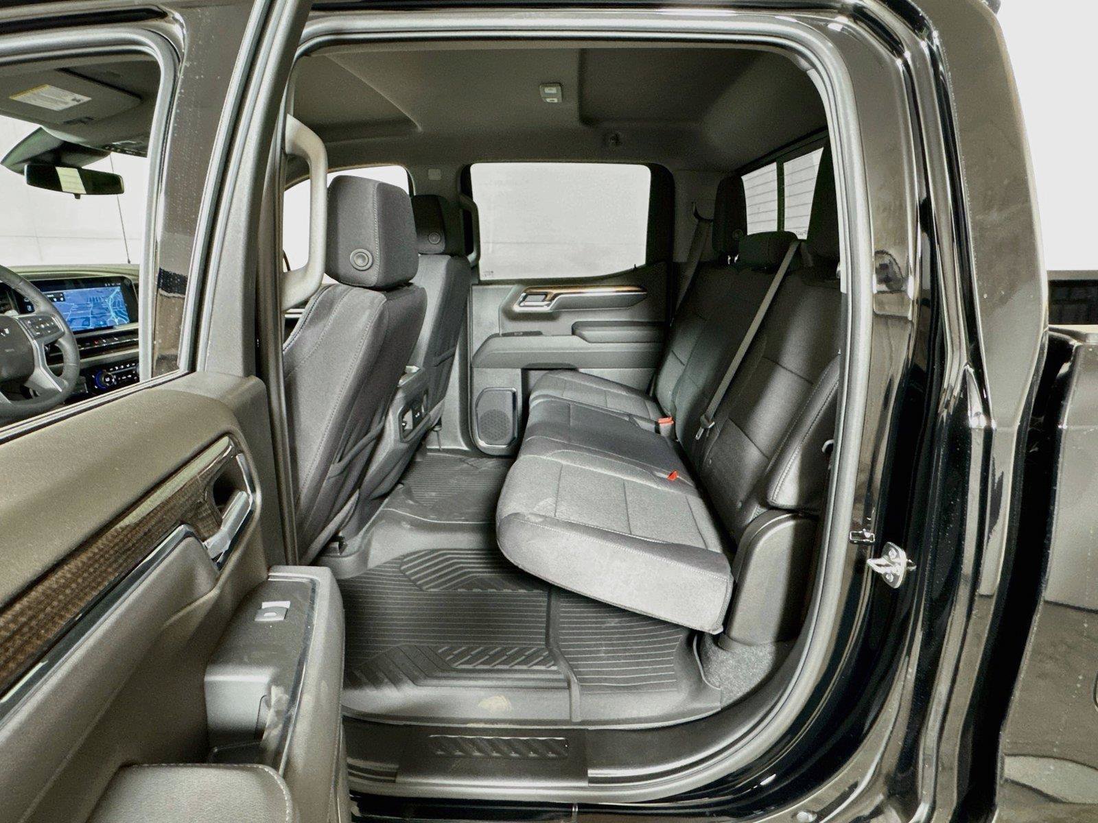 New 2026 Chevrolet Silverado 1500 LT Trail Boss w/ Convenience Package II AWD/4WD image 13