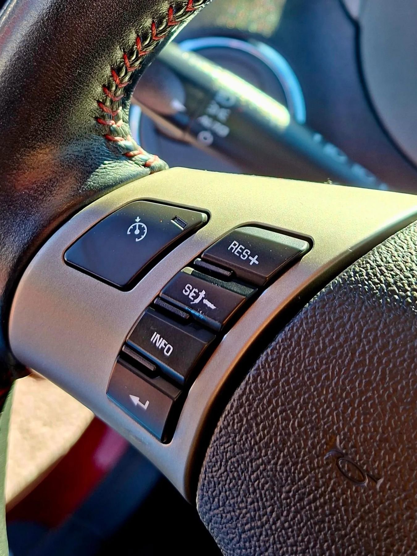 Used 2009 Pontiac Solstice GXP w/ Premium Package RWD image 17
