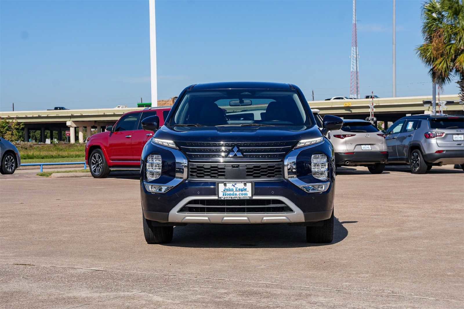 Used 2024 Mitsubishi Outlander SE image 6