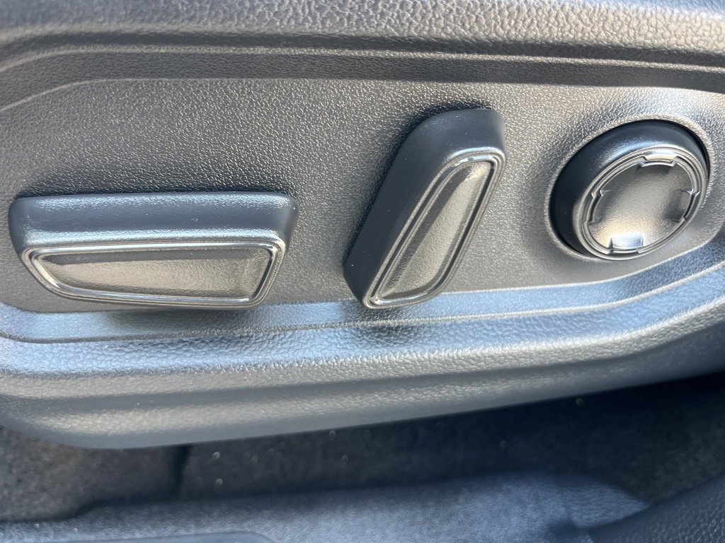 Used 2022 Toyota Tundra Platinum image 14