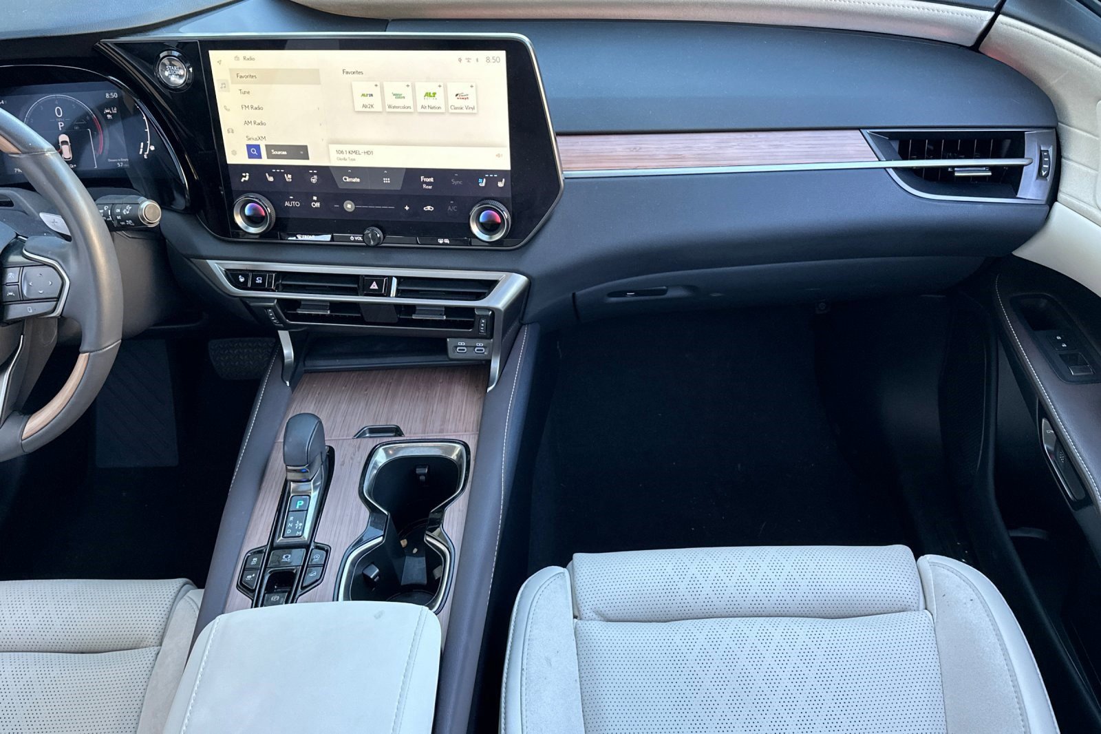 Certified 2024 Lexus RX 350 w/ Luxury Package image 28