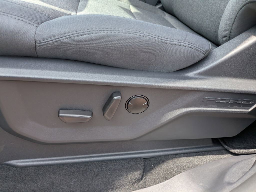 New 2026 Ford Expedition Active RWD image 8