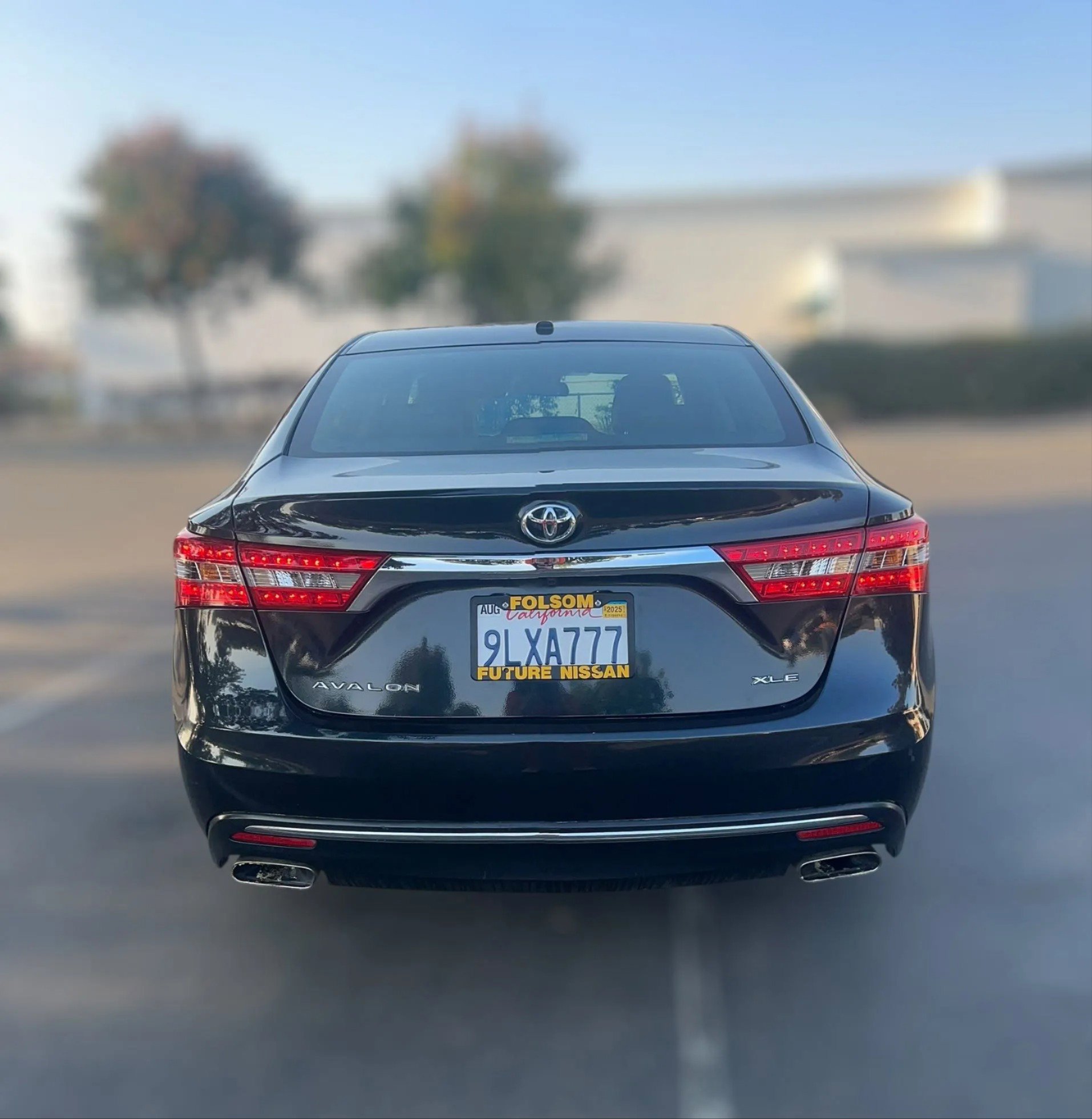Used 2018 Toyota Avalon XLE FWD image 3