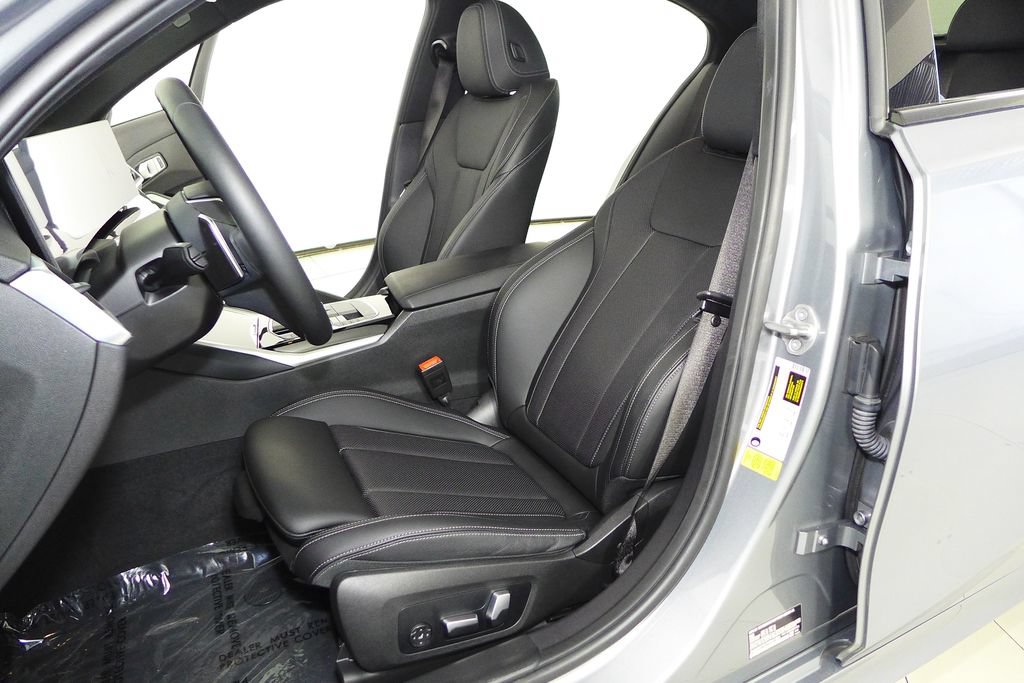 Used 2023 BMW 330i Sedan w/ Premium Package RWD image 22