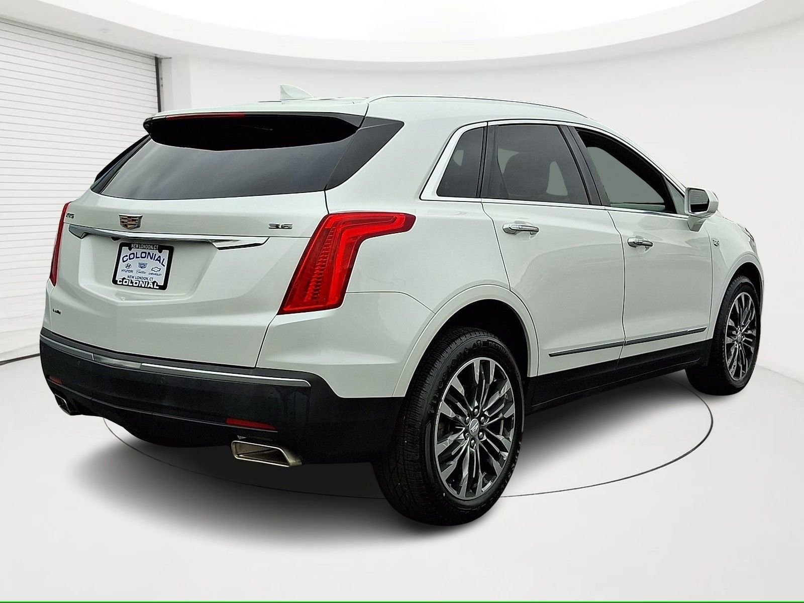 Used 2017 Cadillac XT5 Premium Luxury image 4