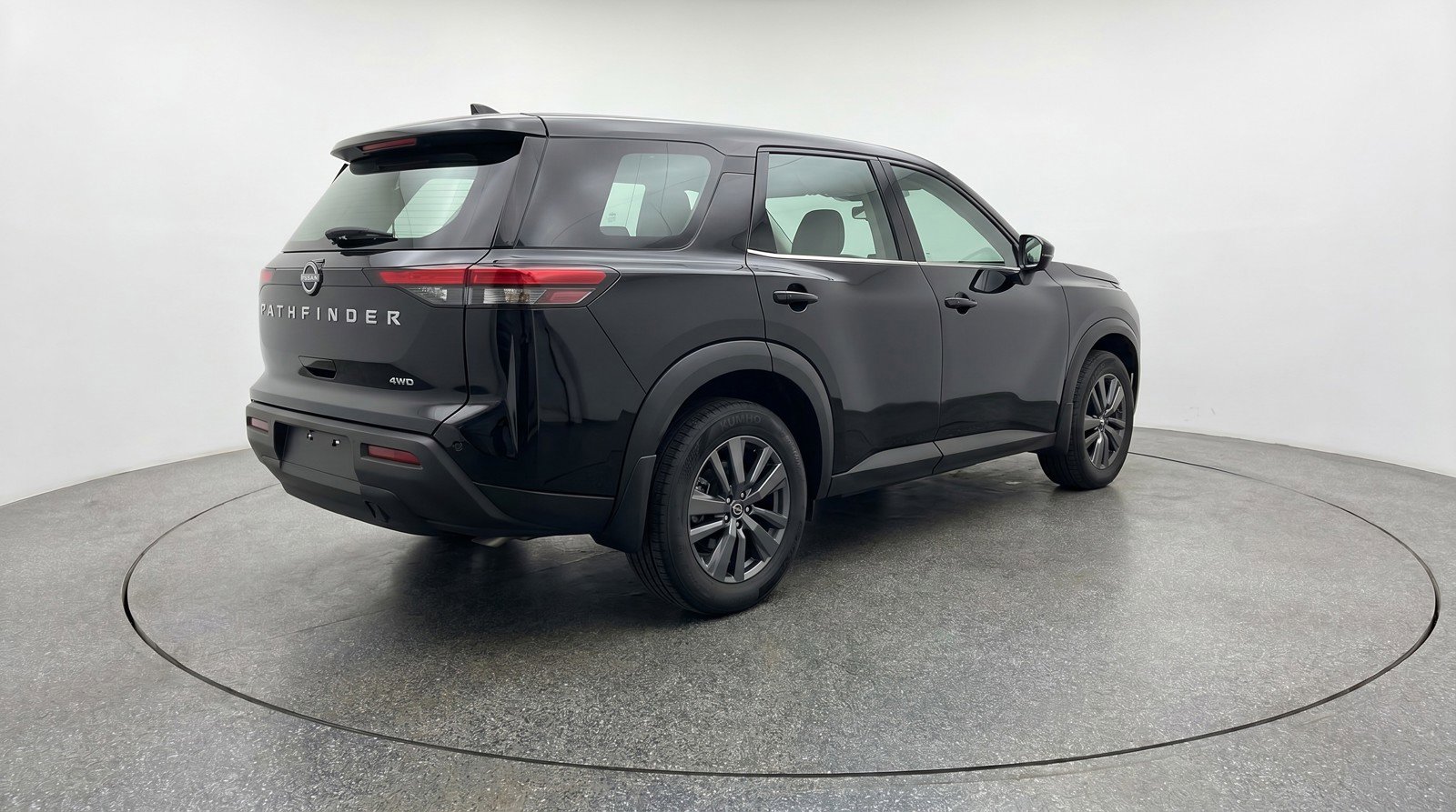Used 2025 Nissan Pathfinder SV FWD image 9