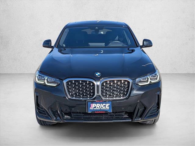 Used 2025 BMW X4 xDrive30i image 2