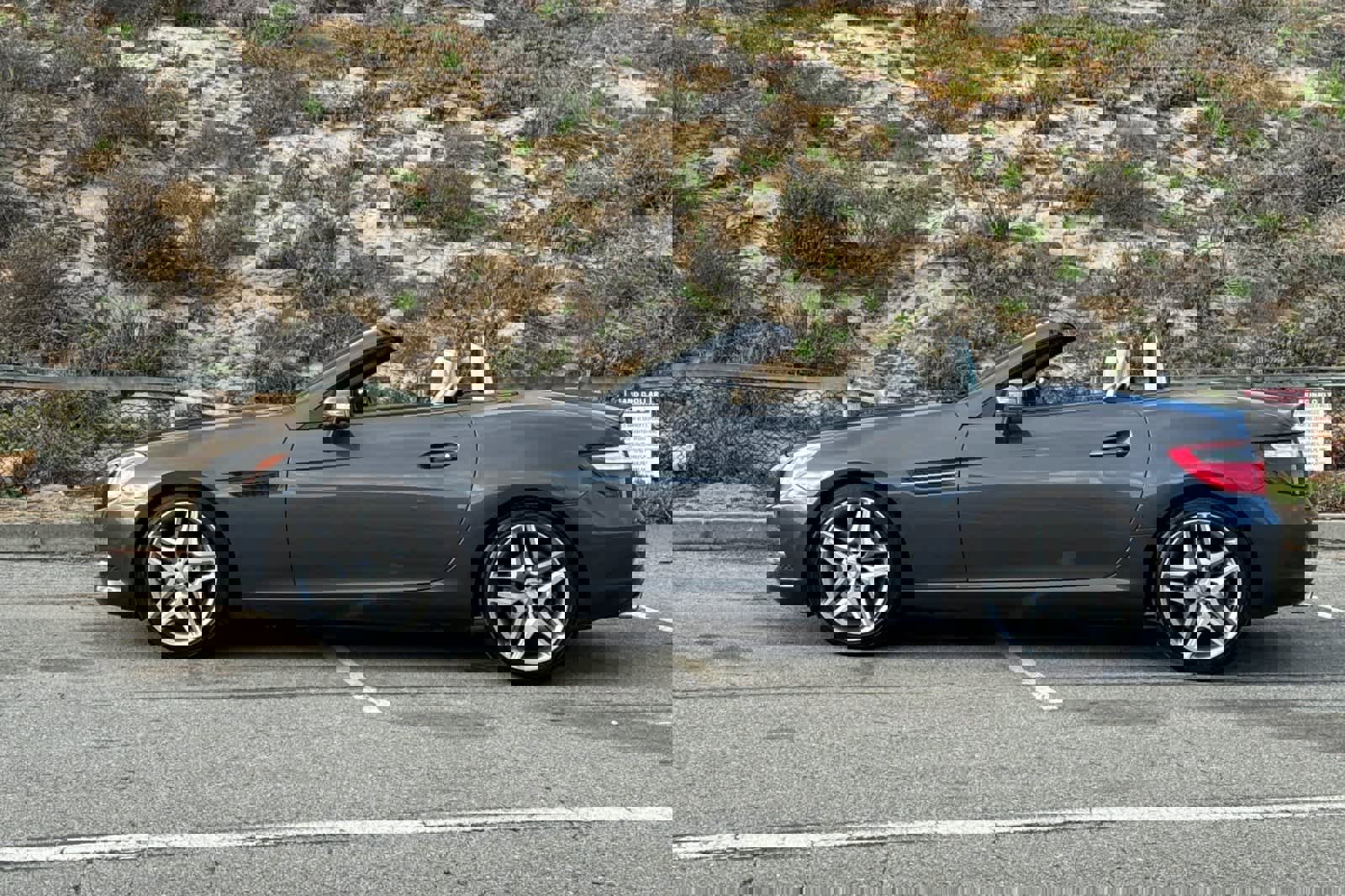 Used 2014 Mercedes-Benz SLK 350 image 4